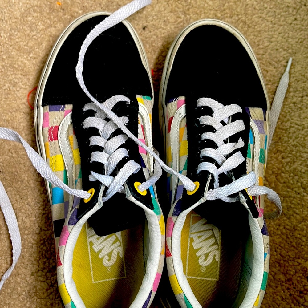 Black Vans Size 5.5 @Van of the wall